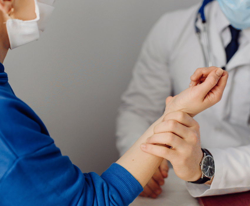 https://americafirsturgentprimarycare.com/wp-content/uploads/2025/06/When-You-Need-Care-Now-we-are-here-img2-850x700.png
